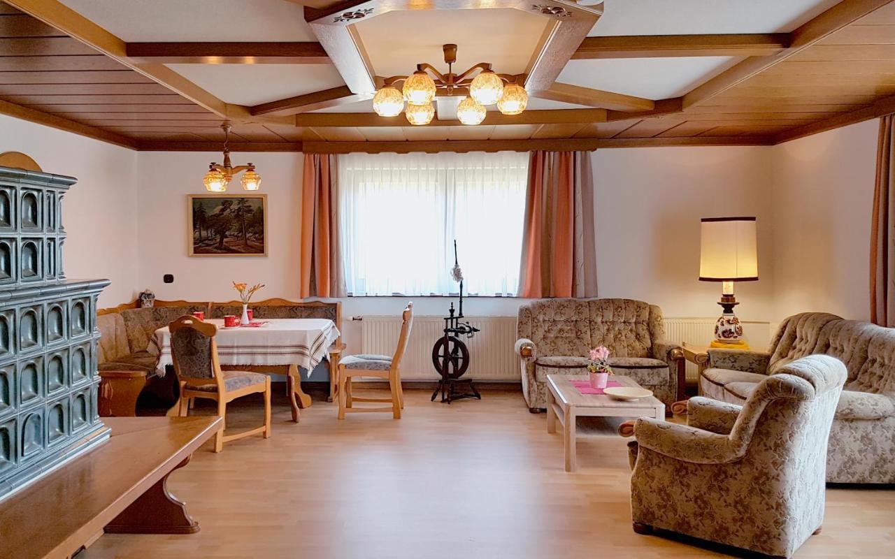 Bungalow & Apartments "Am Deber" Velden - Augsdorf Фельден-ам-Вертерзе Екстер'єр фото