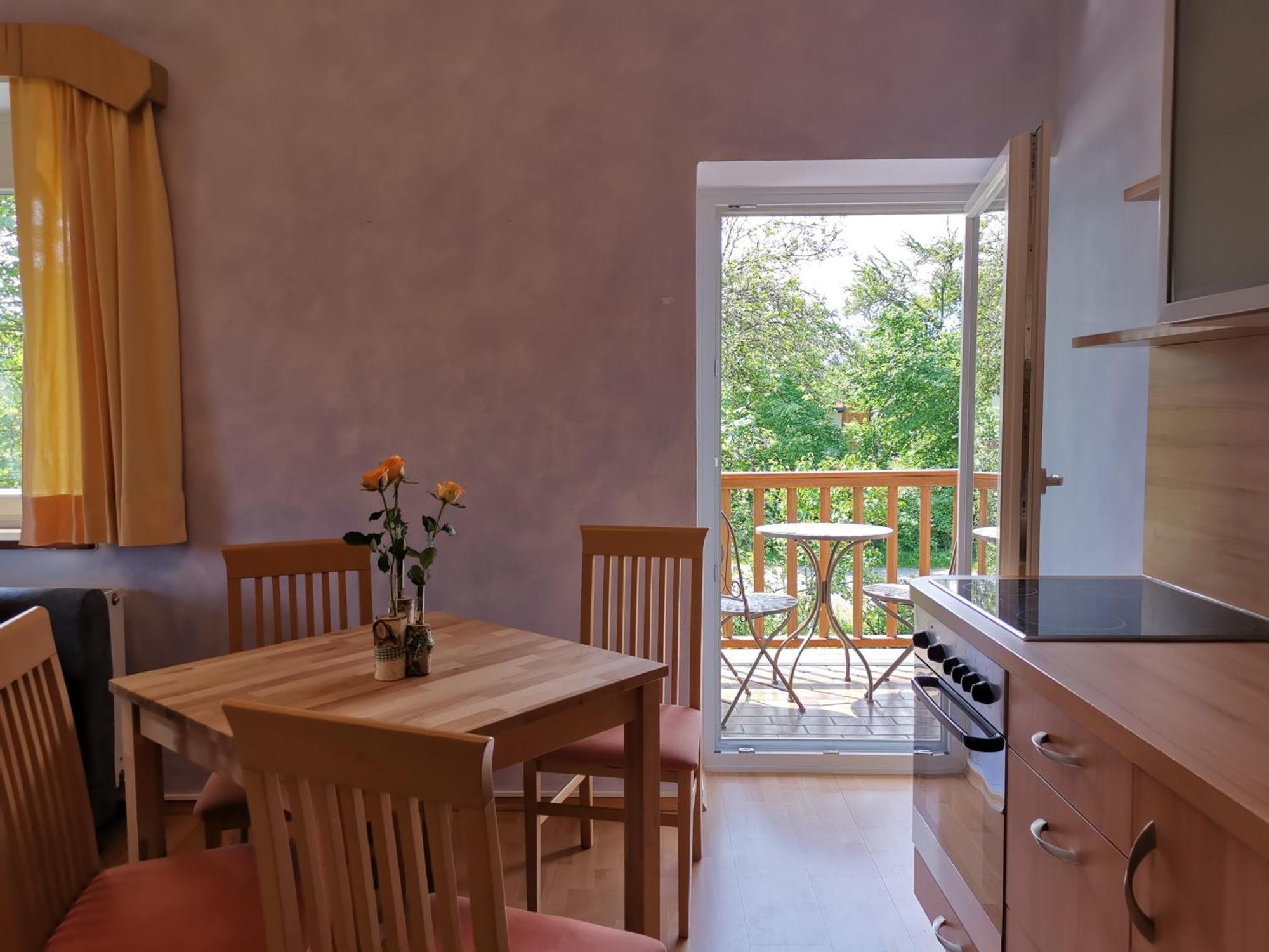 Bungalow & Apartments "Am Deber" Velden - Augsdorf Фельден-ам-Вертерзе Номер фото